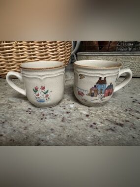International Heartland "Country Cottage" Mugs - set of 2